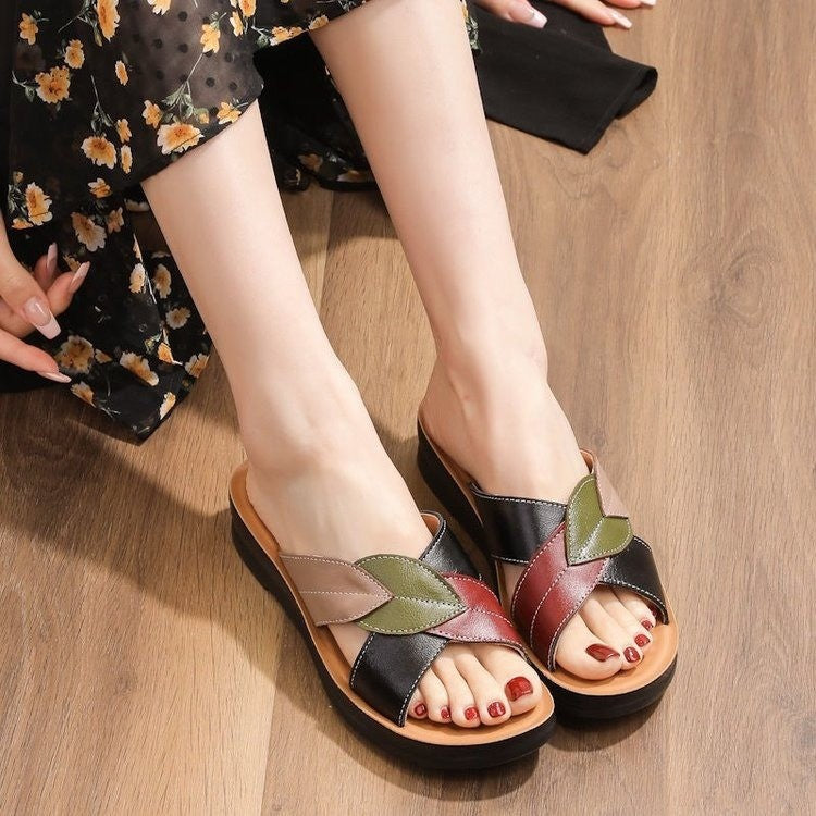 Slope Heel Soft Sole Versatile Shoes Fashionable Mom Sandals Flip Flops