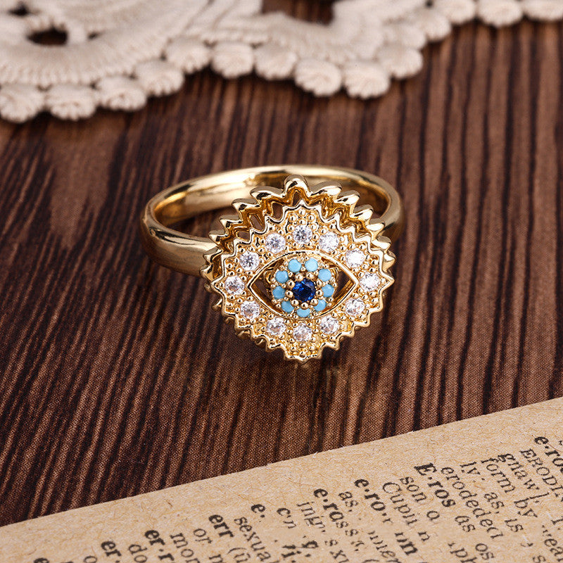 Bold And Dramatic Circular Opening Ring For The Index Finger Designed For Women