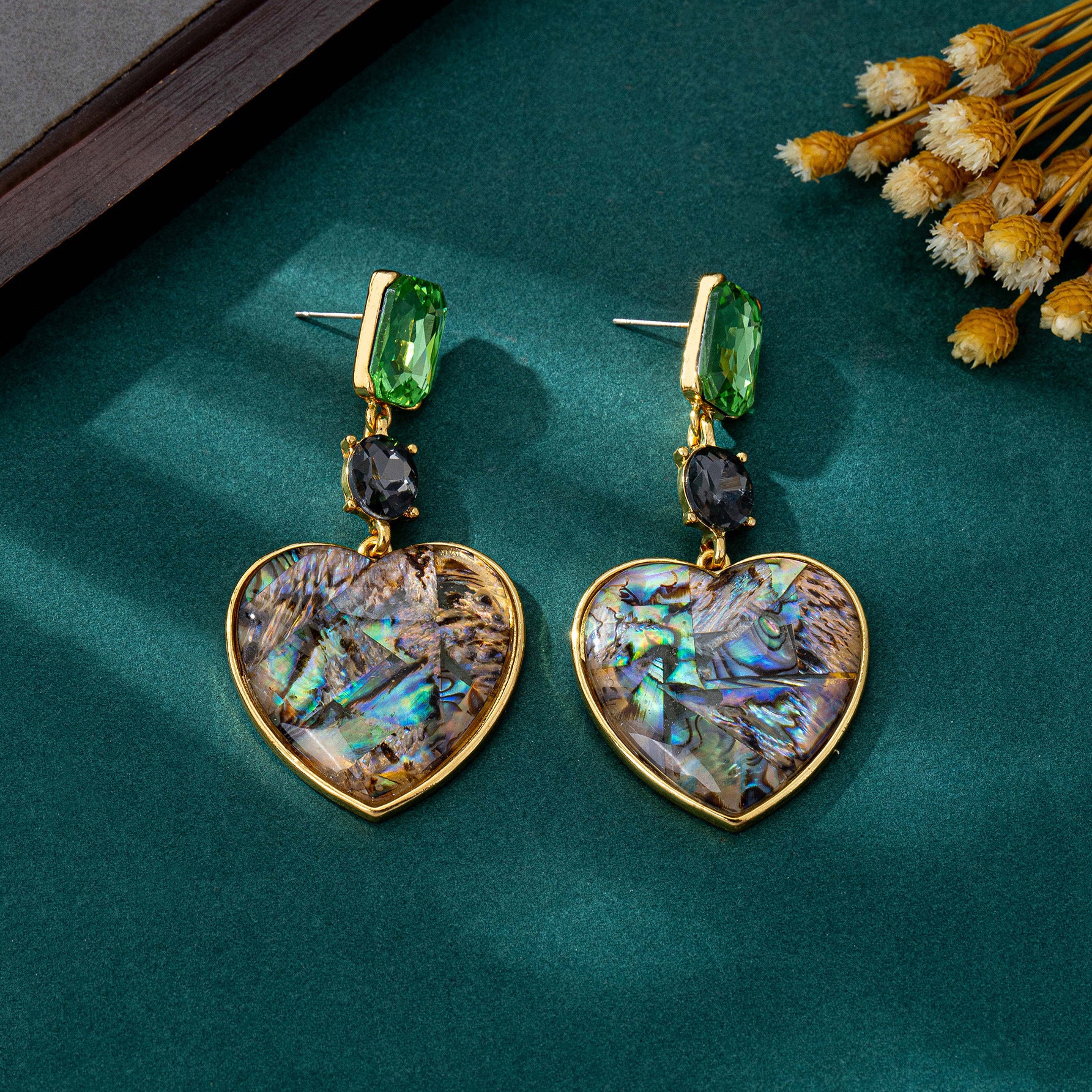 Fashionable Retro Heart Earrings For Women