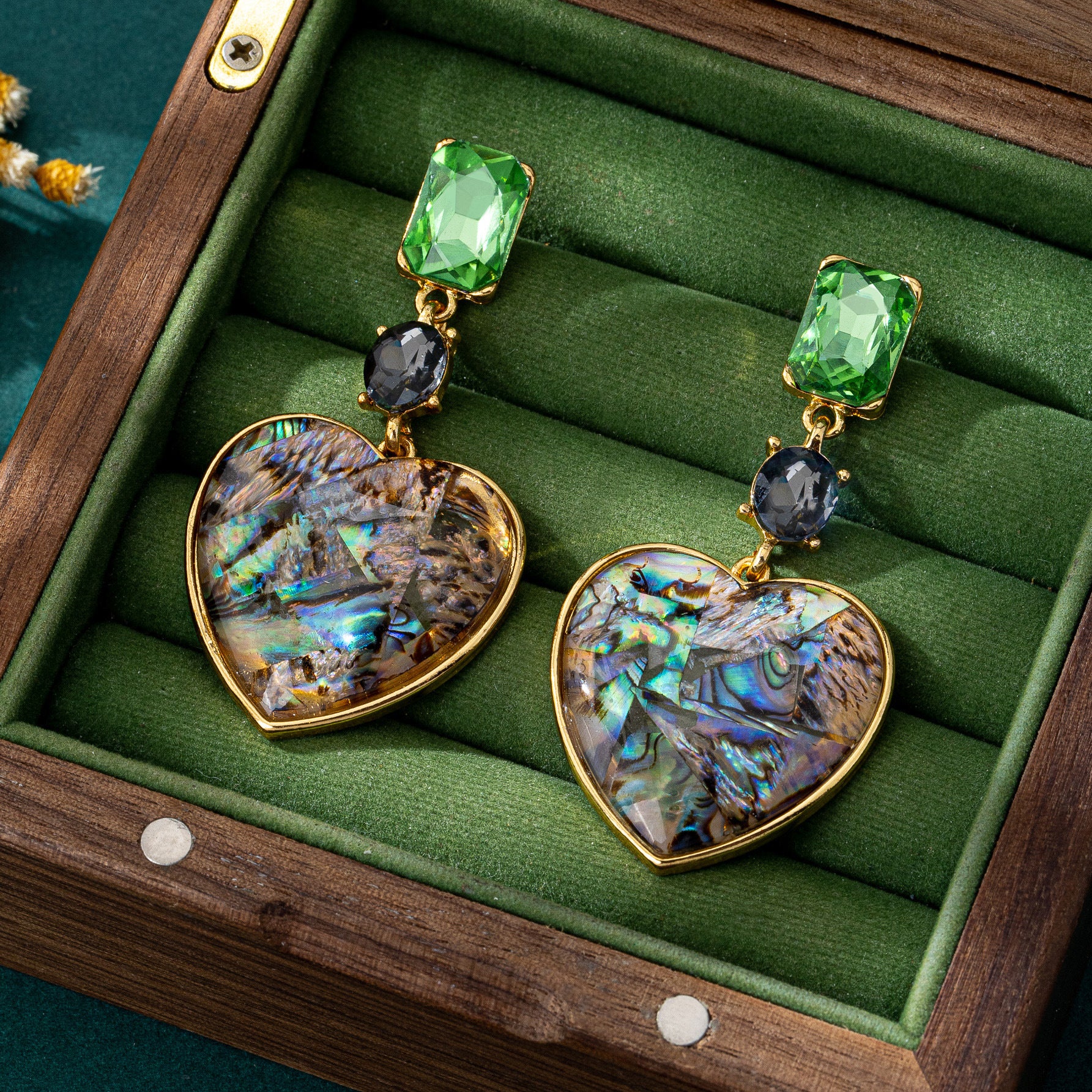 Fashionable Retro Heart Earrings For Women