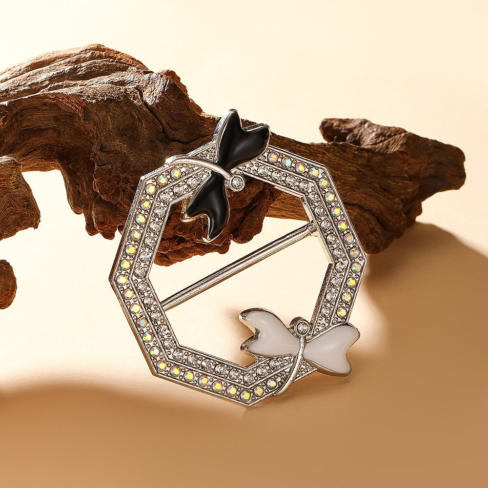 Waist-cinching Accessory Clip For Securing High-end Brooches