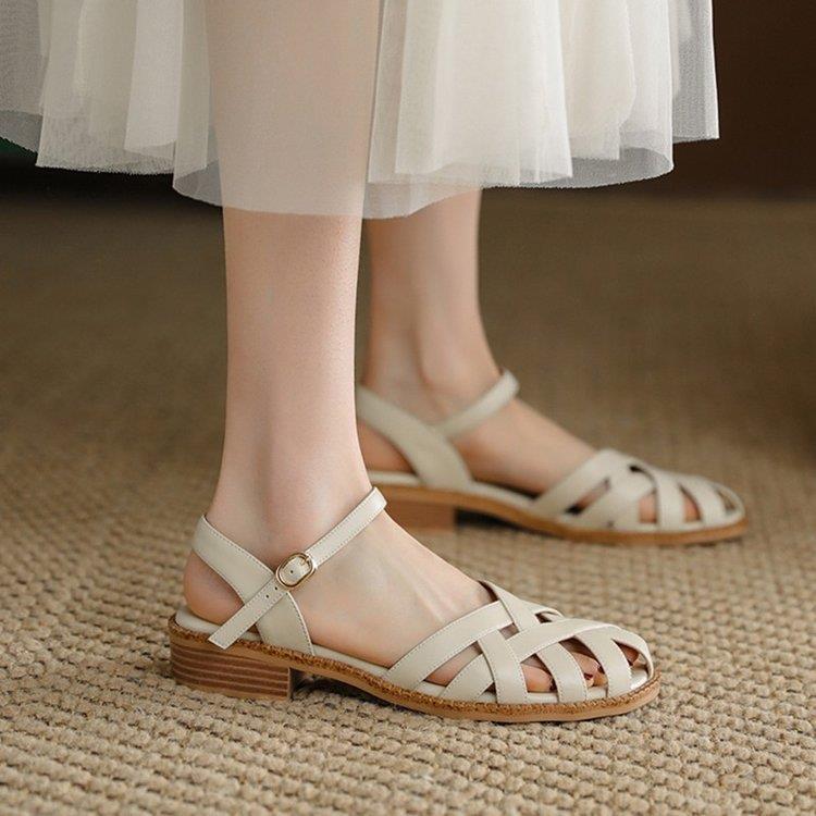 Female Flat Simplicity Word Strap Closed Toe Sandals