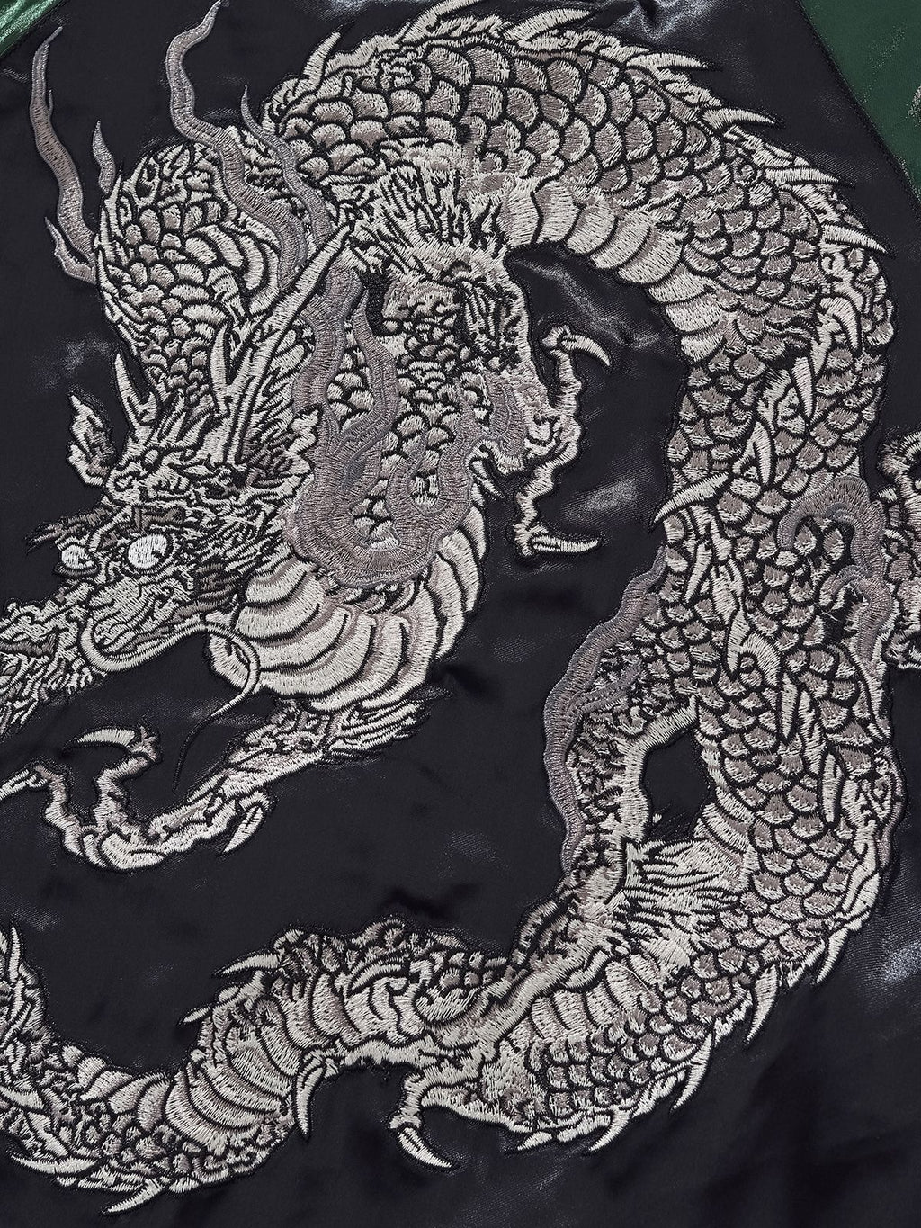 Heavy Duty Fashionably Casual Embroidered Flying Dragon Baseball Jacket