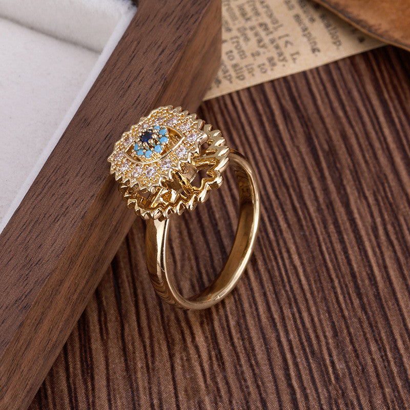 Bold And Dramatic Circular Opening Ring For The Index Finger Designed For Women