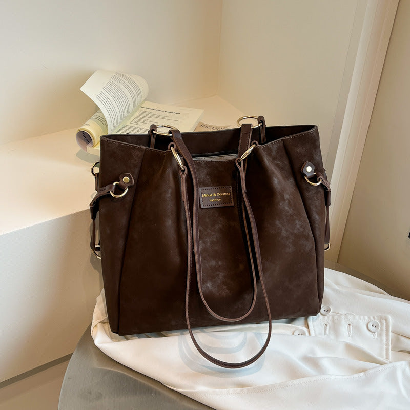 Fashionable High-capacity Versatile Commuter Shoulder Bag