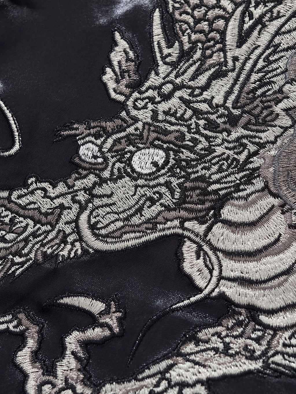 Heavy Duty Fashionably Casual Embroidered Flying Dragon Baseball Jacket